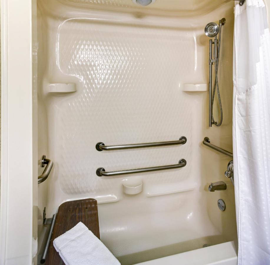 Holiday Inn Express Hotel & Suites Atlanta Buckhead By Ihg Esterno foto
