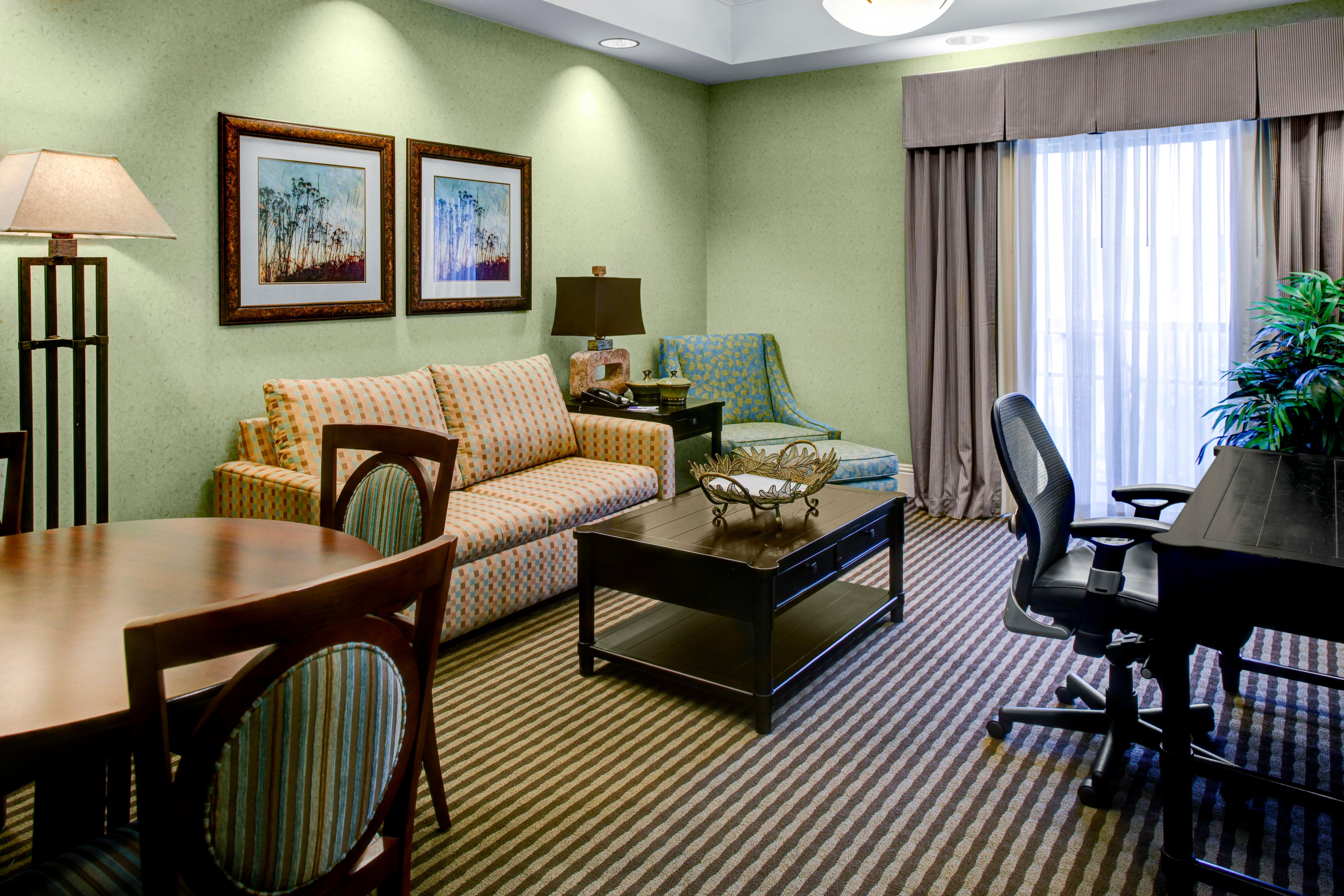 Holiday Inn Express Hotel & Suites Atlanta Buckhead By Ihg Esterno foto