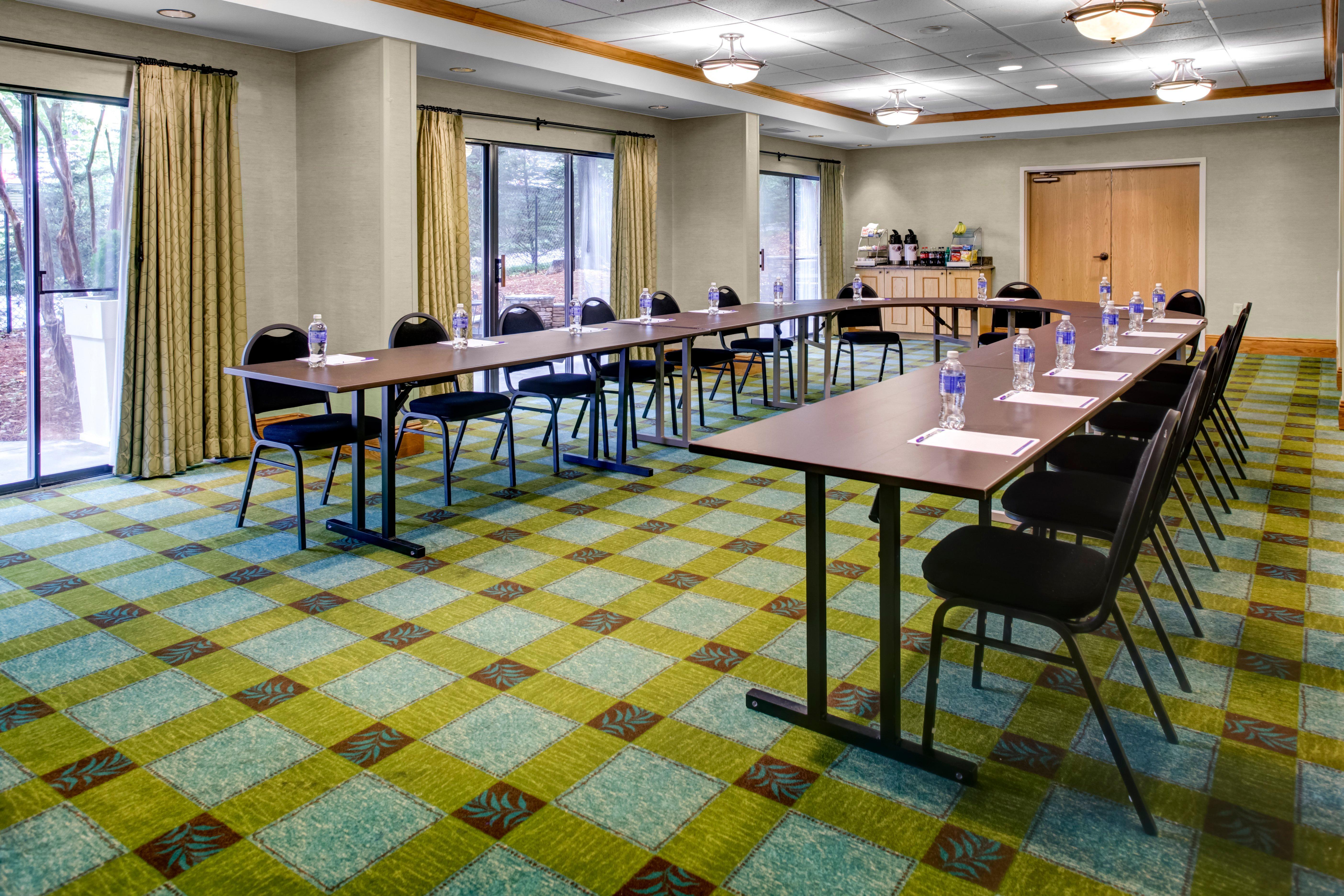 Holiday Inn Express Hotel & Suites Atlanta Buckhead By Ihg Esterno foto