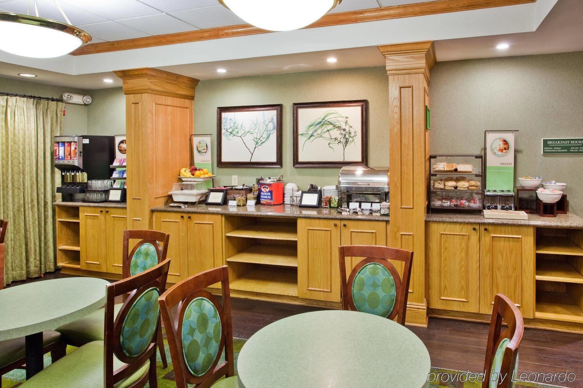 Holiday Inn Express Hotel & Suites Atlanta Buckhead By Ihg Esterno foto